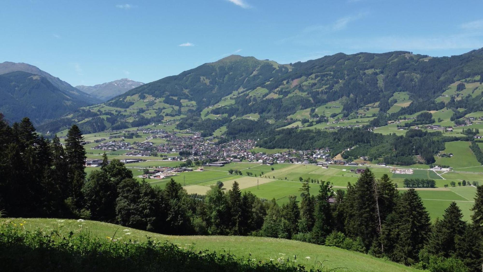 Panorama Eagle Lodge Hart im Zillertal Exterior photo
